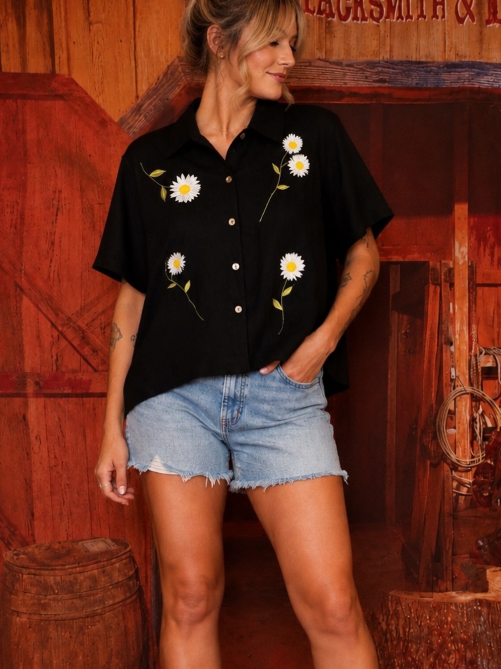 Black Daisy Embroidered Button-Up Linen Shirt - Women